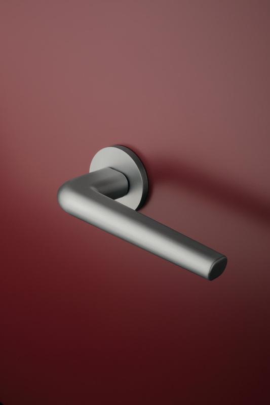 AT - FUNKIA - R 7S detail 2